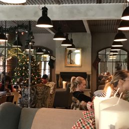 Coffee Corner Bakery - interior - Cafes Near Me - Prague, Puerto Rico