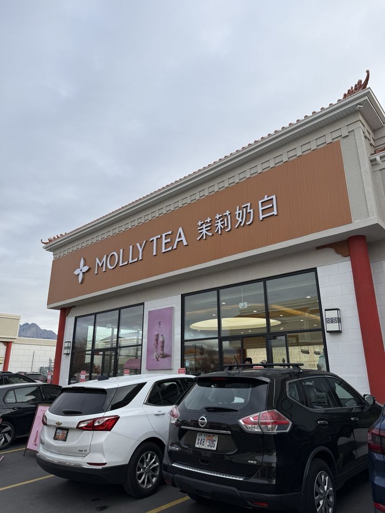 Molly Tea Logo