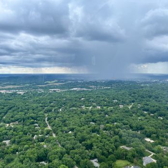 Helistar Aviation - Enjoying the dramatic view of rain in the distance - Flight Instruction Near Me - Nashville, Tennessee Helistar Aviation - Enjoying the dramatic view of rain in the distance - Flight Instruction Near Me - Nashville, Tennessee