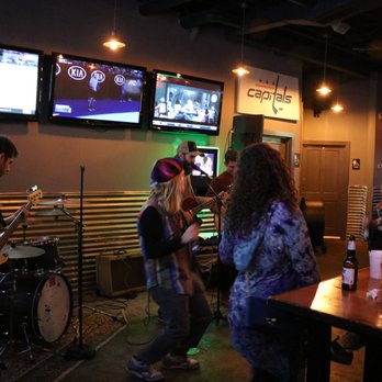 Buffalo Mo's - Sports Bars Near Me - Stafford, Virginia