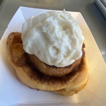 Pah's On A Roll - Amazing Cinnamon Roll - Food Trucks Near Me Pah's On A Roll - Amazing Cinnamon Roll - Food Trucks Near Me