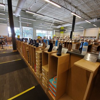 DSW Designer Shoe Warehouse - Shoe Stores Near Me - Charlotte, North Carolina DSW Designer Shoe Warehouse - Shoe Stores Near Me - Charlotte, North Carolina