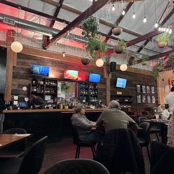 Akadi PDX - Bar area - African Near Me - Portland, Oregon Akadi PDX - Bar area - African Near Me - Portland, Oregon