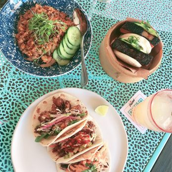 Bar Peached - Malaysian Fried Rice, pork buns, and Taco Trio - Cocktail Bars Near Me - Austin, Texas