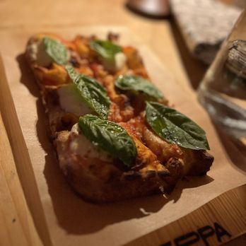 Yeppa & Co - Vera Margherita pizza - Cafes Near Me - Atlanta, Georgia Yeppa & Co - Vera Margherita pizza - Cafes Near Me - Atlanta, Georgia