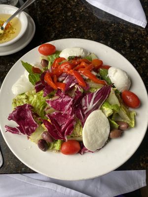 Popi's Restaurant by null