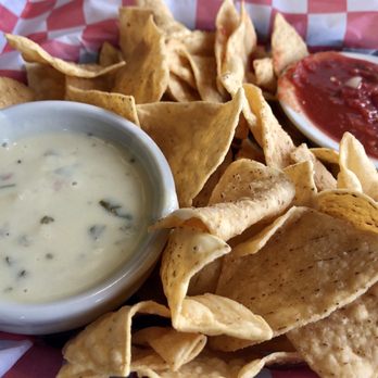 Elijah's Cafe - Queso w/Green Chile's and salsa - Cafes Near Me - Kirbyville, Texas