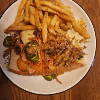 30hop - Korean BBQ sandwich - Beer Bar Near Me - Lee's Summit, Missouri