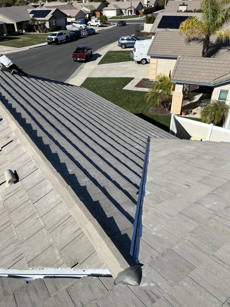 Slide of Nunez Roofing