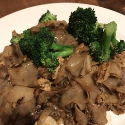 Thai Kitchen - Pad See Ew - noodles, ramen and noodles, noodle soup, food, noodle dish, ramen - Thai Near Me - Centreville, Virginia