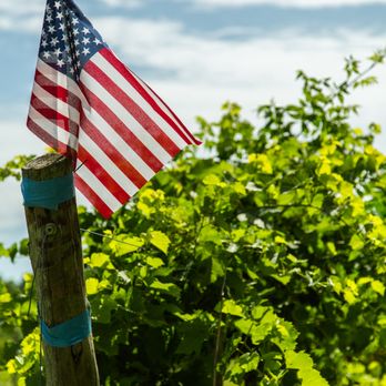 Carousel Winery - an american flag on a post - Wineries Near Me - Mitchell, Indiana