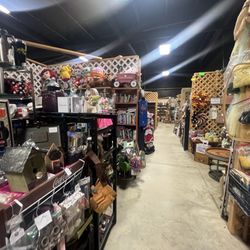 Warrior Antique Flea Mall - Inside