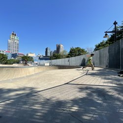 Pier 62 Skate Park - Great place to skate