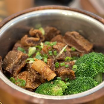 Fun Station - Beef Flank and Tendon Bucket Rice - Noodles Near Me - Honolulu, Hawaii Fun Station - Beef Flank and Tendon Bucket Rice - Noodles Near Me - Honolulu, Hawaii