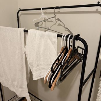 Beachview Rentals - Terrible rack with broken hangers - Property Management Near Me - Newport Beach, California Beachview Rentals - Terrible rack with broken hangers - Property Management Near Me - Newport Beach, California