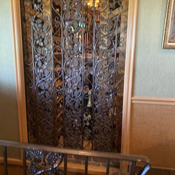 La Collina - a staircase leading to the second floor - Italian Near Me - Bala Cynwyd, Pennsylvania