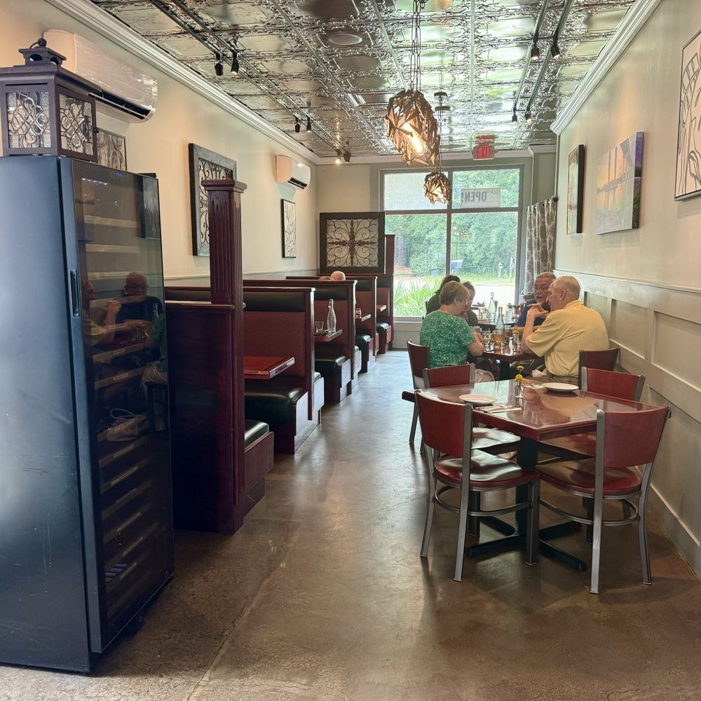 Tolli's Trattoria - Interior - Italian Near Me - Johns Island, South Carolina Tolli's Trattoria - Interior - Italian Near Me - Johns Island, South Carolina