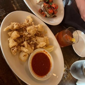 Quattro Gatti - Calamari Fritti, Tomato & Basil Bruschetta (V) SO GOOD!! - Italian Near Me - Austin, Texas