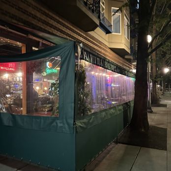 La Vita E Bella - La Vita e Bella outdoor dining - Italian Near Me - Seattle, Washington
