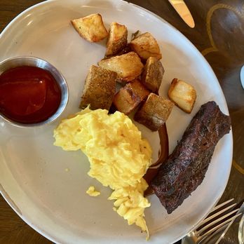 The Bungalow Kitchen - Steak and egg scrambled - New American Near Me - Tiburon, California