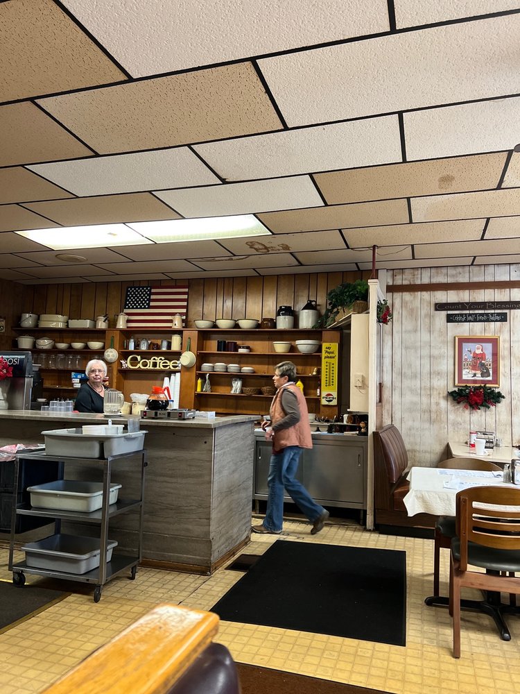 LIBERTY RESTAURANT Updated September 2024 7 W Union St, Liberty