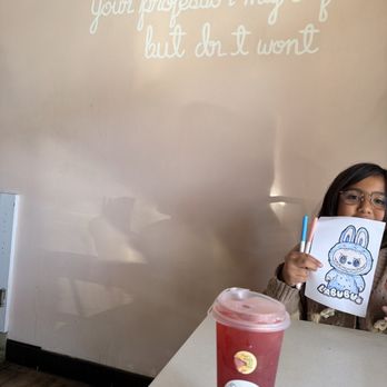Dr T House - Sitting area - Bubble Tea Near Me - Santa Monica, California Dr T House - Sitting area - Bubble Tea Near Me - Santa Monica, California