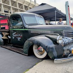 Long Beach Antique Market