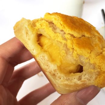 Sun Kong - Egg custard bun (Nai Wong Nai) though I prefer the salted egg yolk one. - Dim Sum Near Me - Malden, Massachusetts