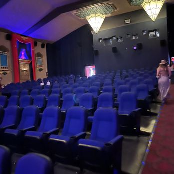 Vista Theatre - Tons Of Seating & Comfy Seats! - Cinema Near Me - Los Angeles, California Vista Theatre - Tons Of Seating & Comfy Seats! - Cinema Near Me - Los Angeles, California