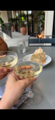 Roberto's Deluxe Oysters and Fine Fish by null