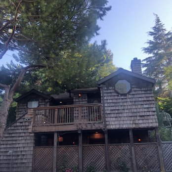 Babbling Brook Inn - View from the parking lot- that's the Van Gogh at top left - Hotels Near Me - Santa Cruz, California Babbling Brook Inn - View from the parking lot- that's the Van Gogh at top left - Hotels Near Me - Santa Cruz, California