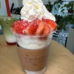 IG: @myfoodiegirl  Strawberry Bingsoo