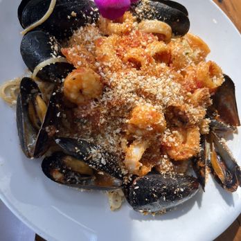Stone Fire Italian - LINGUINI PESCATORE calamari, shrimp. mussels, cockles, Calabrian chili ragu, lemon oil. - Pizza Near Me - Mount Kisco, New York Stone Fire Italian - LINGUINI PESCATORE calamari, shrimp. mussels, cockles, Calabrian chili ragu, lemon oil. - Pizza Near Me - Mount Kisco, New York