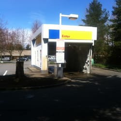 Shell - Has a car washing device