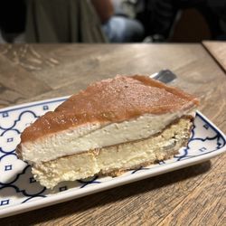 Bertels Salon - Rhubarb cheesecake