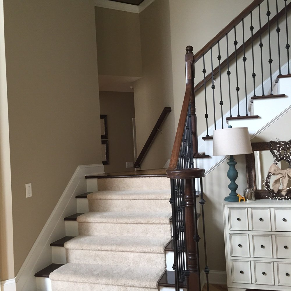 Stern Painting - Did all the detailed and high areas of our foyer and kitchen - Painters Near Me Stern Painting - Did all the detailed and high areas of our foyer and kitchen - Painters Near Me