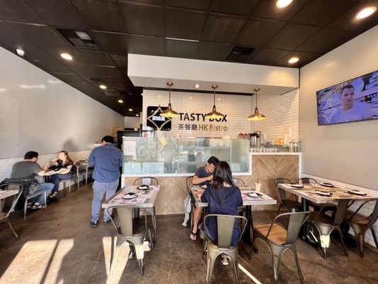 Tasty Box BBQ & Bistro by null