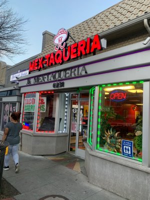 J & J's Mex-Taqueria by null