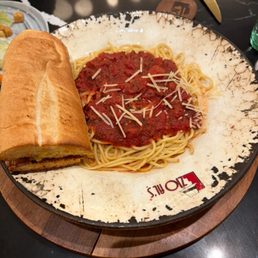Spaghetti with meat sauce Spaghetti with meat sauce