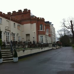 Taplow House Hotel - Hotel outside