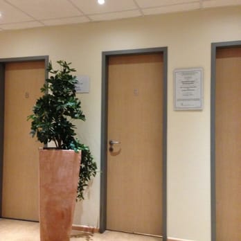 Conradia - Eingang zu den Umkleidekabinen im 1 OG. - Radiologists Near Me - Hamburg, HH
