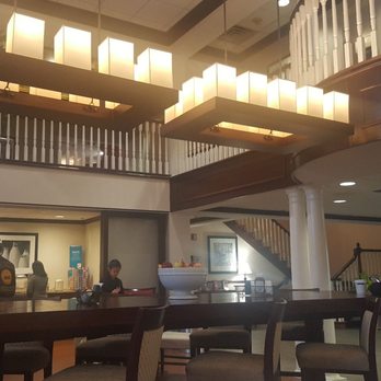 Hampton Inn & Suites Bethlehem - Lobby and breakfast - Hotels Near Me - Bethlehem, Pennsylvania Hampton Inn & Suites Bethlehem - Lobby and breakfast - Hotels Near Me - Bethlehem, Pennsylvania