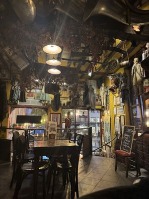 Poechenellekelder by null