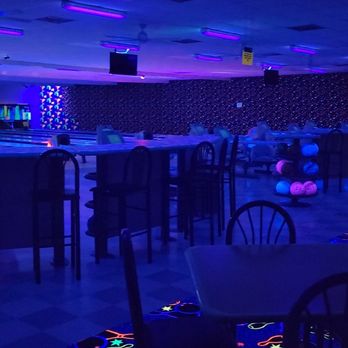 Lightning Bowl - Waiting for bowlers! - Bowling Near Me - West Plains, Missouri