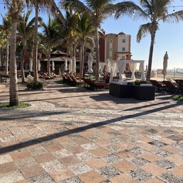 Outdoor pool area and pool bar