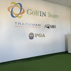 GolfIN Team - Wall at the entry.