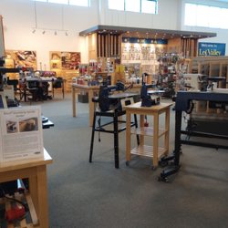 Lee Valley Tools - Inside the store
