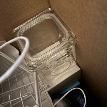 Florida Boys Moving & Storage - Glass loose in a half empty box, no padding - Movers Near Me - Wesley Chapel, Florida Florida Boys Moving & Storage - Glass loose in a half empty box, no padding - Movers Near Me - Wesley Chapel, Florida