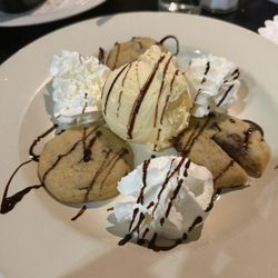The Breakwall - Fresh cookies and ice cream