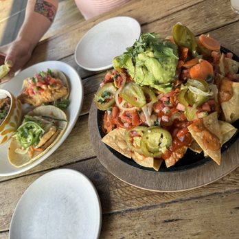 Pablo y Pablo - Taco plate and vegan nachos - Mexican Near Me - Seattle, Washington